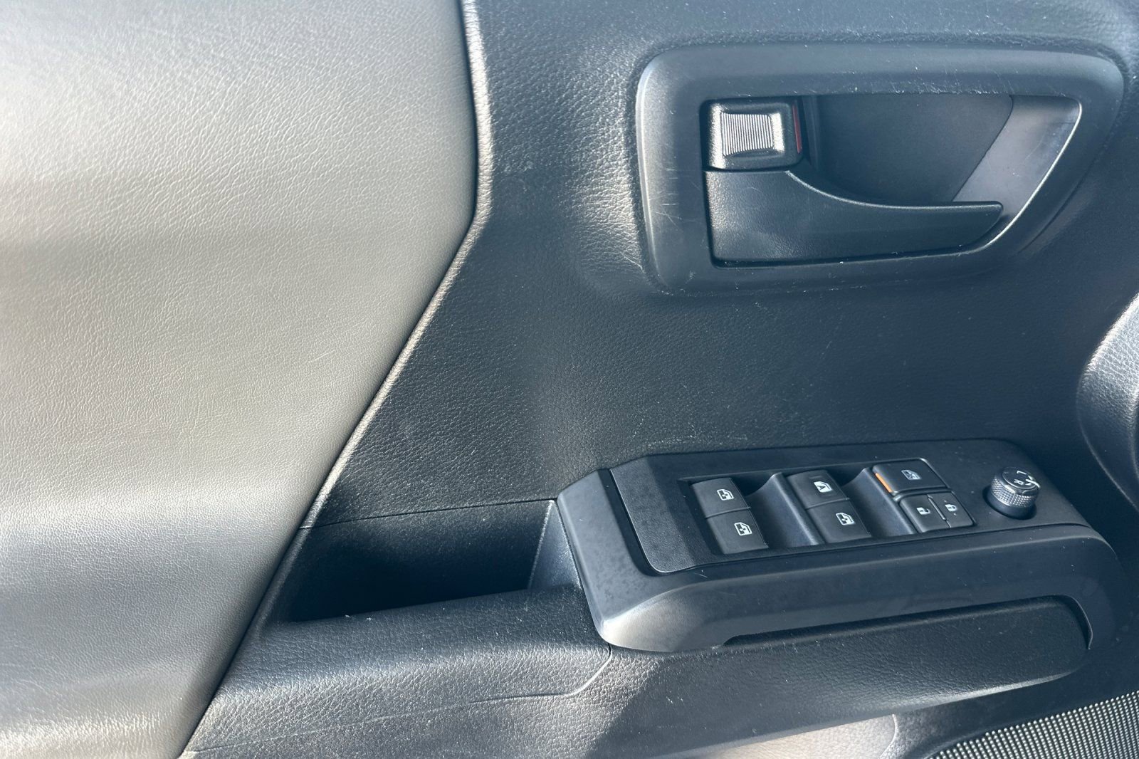 Certified 2022 Toyota Tacoma SR image 13