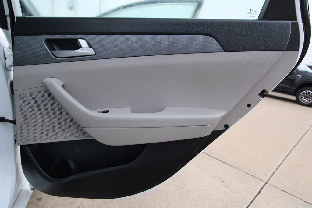 Used 2017 Hyundai Sonata SE image 32