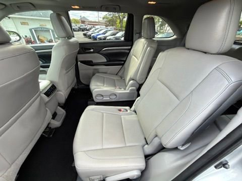 Used 2019 Toyota Highlander Limited AWD/4WD image 25