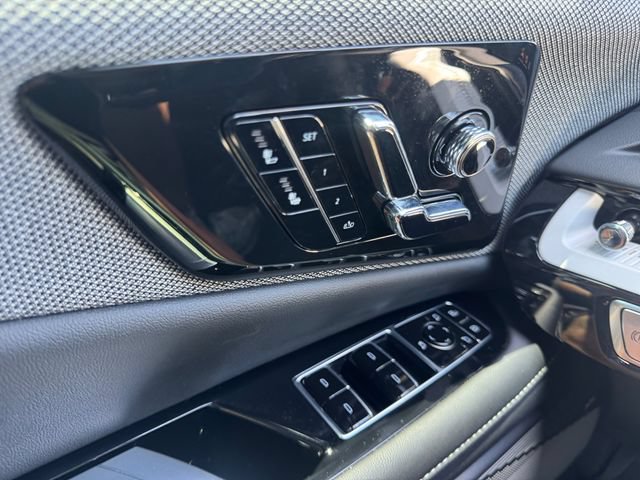 Used 2025 Cadillac Optiq Sport 1 AWD/4WD image 19