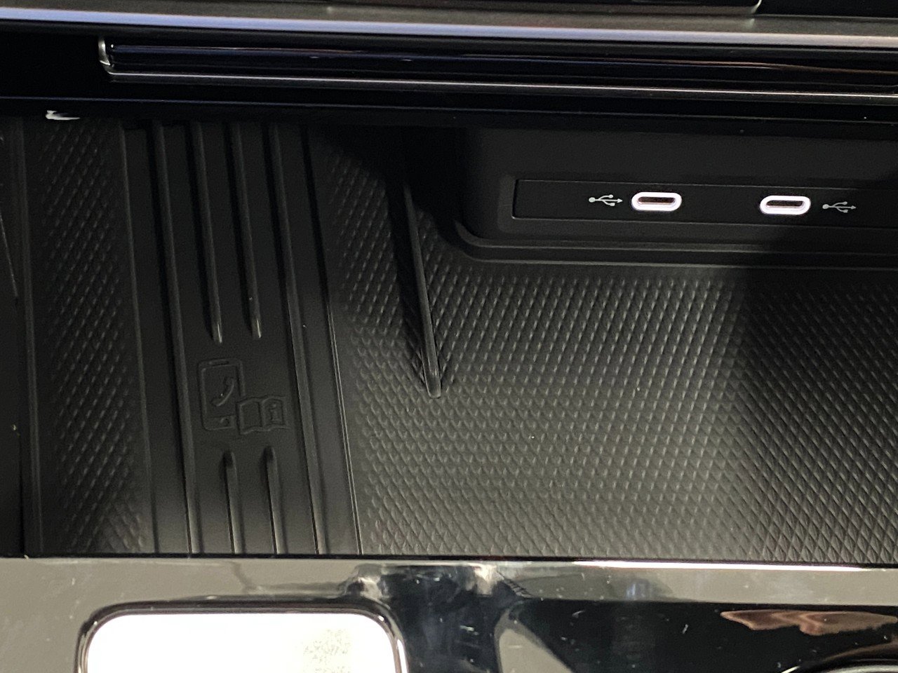 New 2026 Volkswagen Atlas Cross Sport SEL R-Line image 27