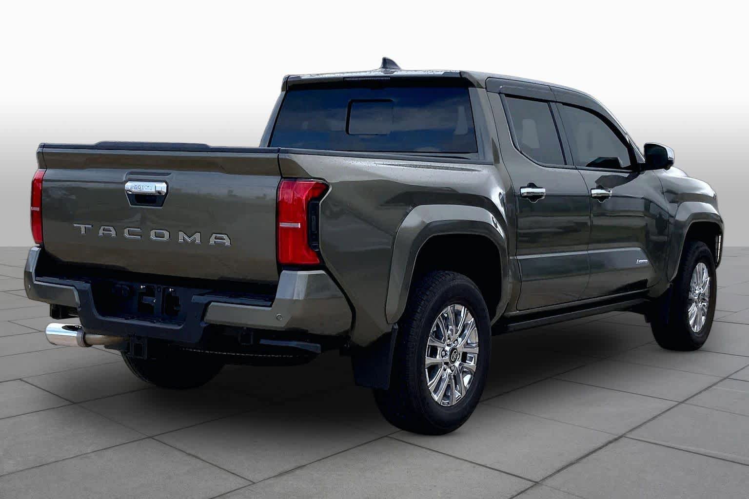 Used 2024 Toyota Tacoma Limited w/ Limited Package (LT) AWD/4WD image 12