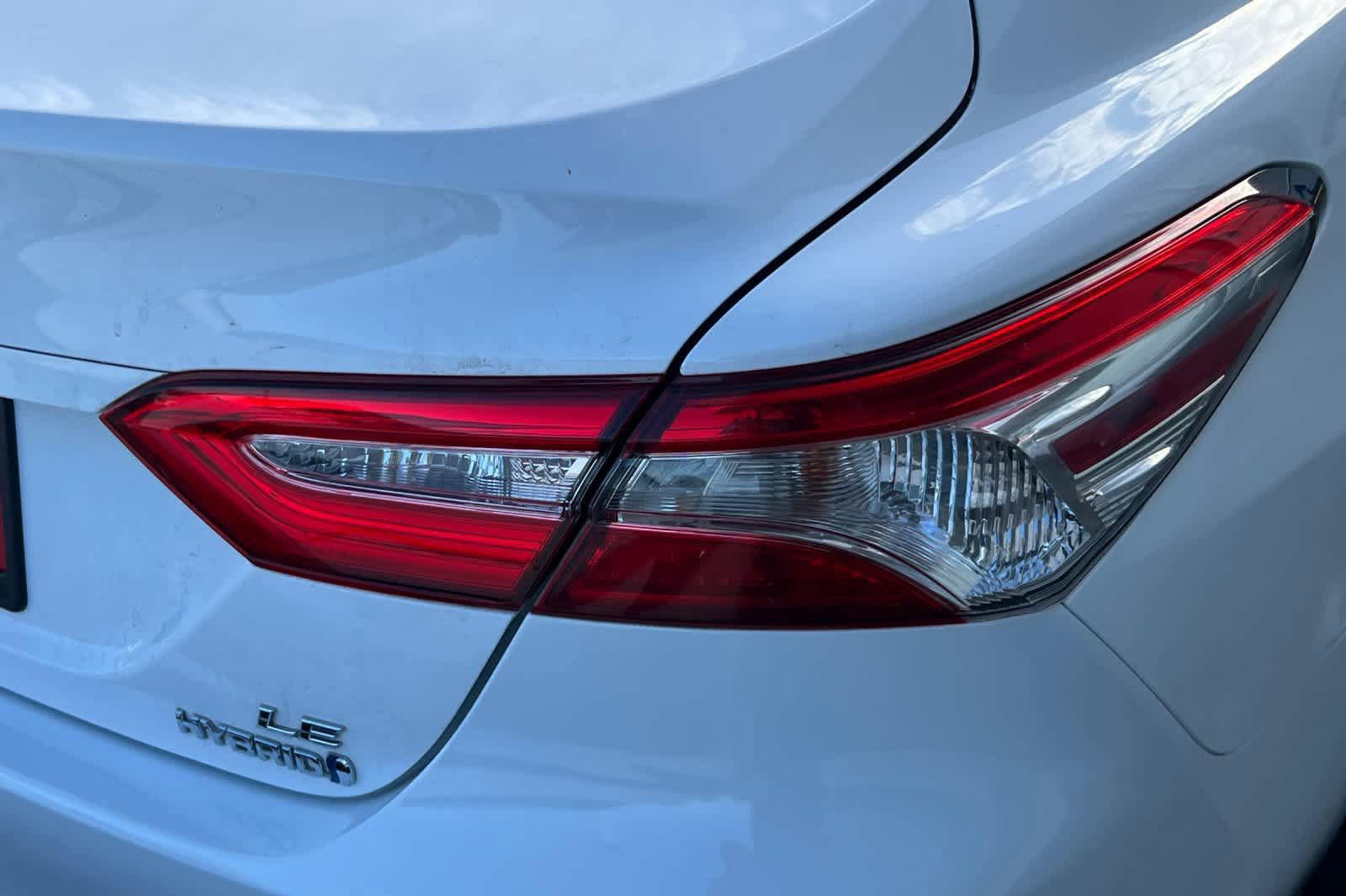 Used 2018 Toyota Camry LE FWD image 18