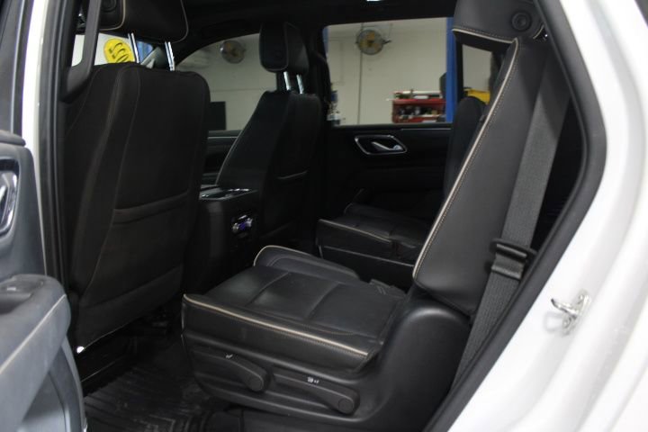 Used 2022 GMC Yukon SLT w/ SLT Luxury Package AWD/4WD image 15