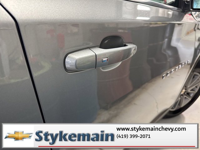 Used 2023 Chevrolet Traverse LT image 23