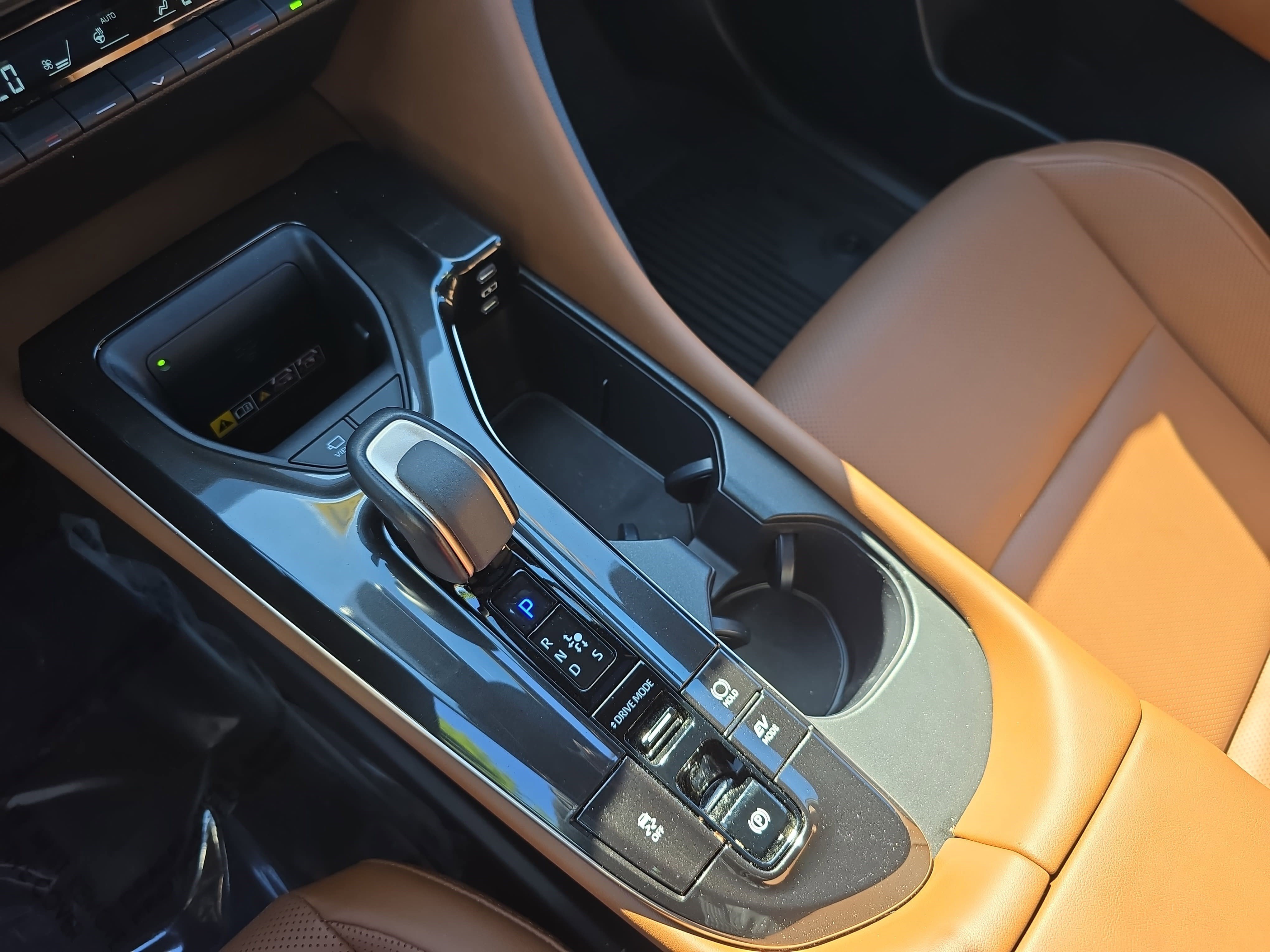 Used 2025 Toyota Crown Signia w/ Advanced Technology Package AWD/4WD image 26