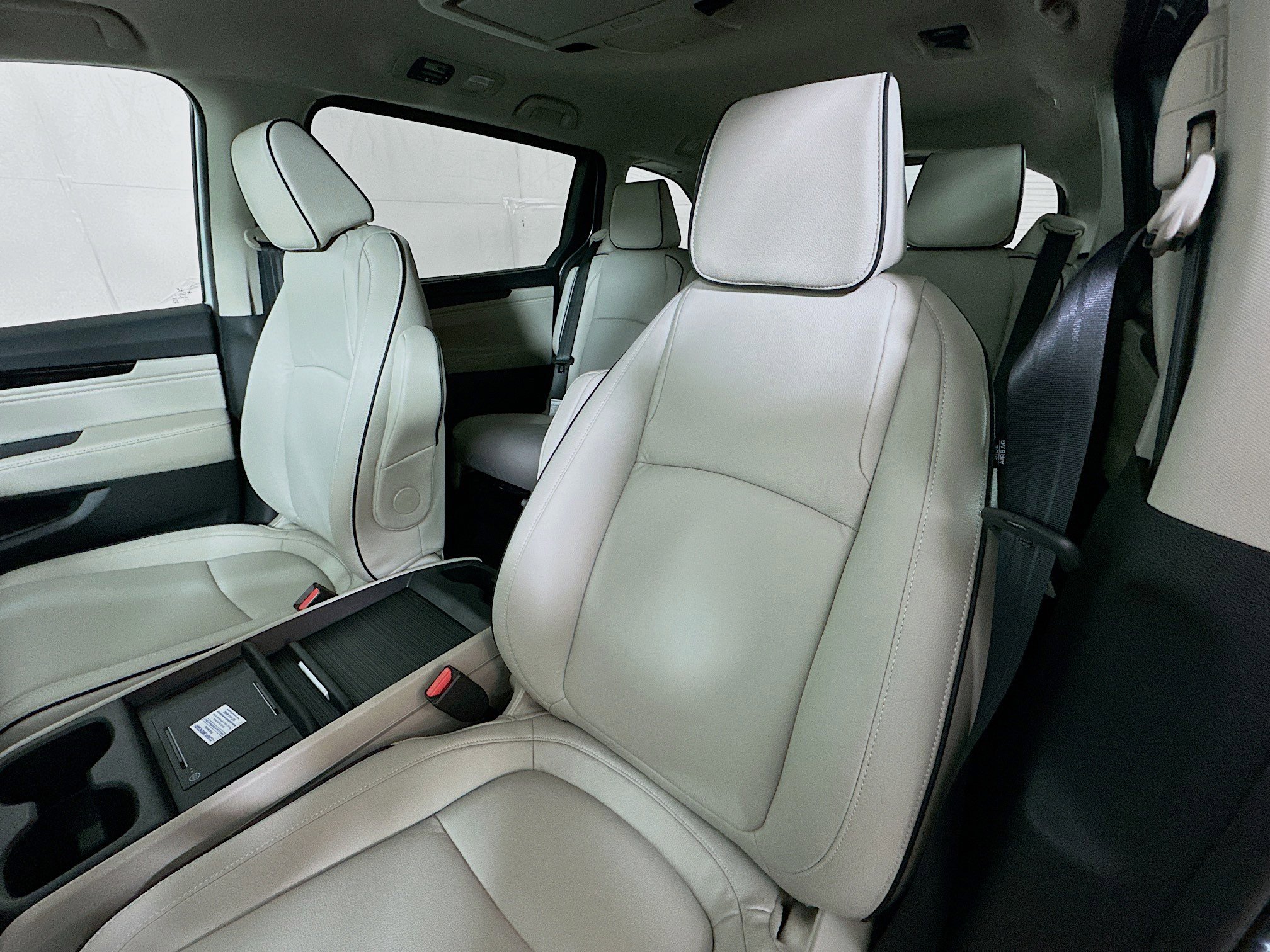 New 2026 Honda Odyssey Touring image 19