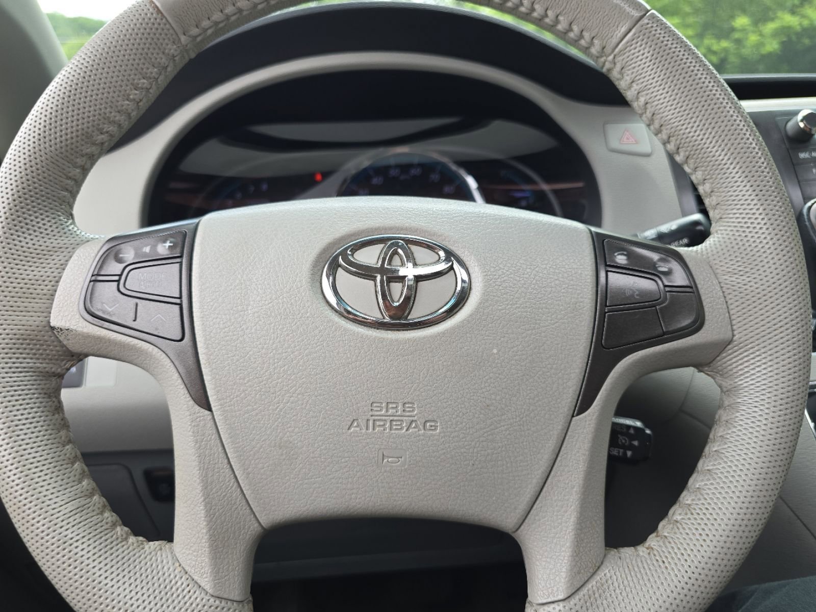 Used 2012 Toyota Sienna XLE w/ Premium Pkg FWD image 28