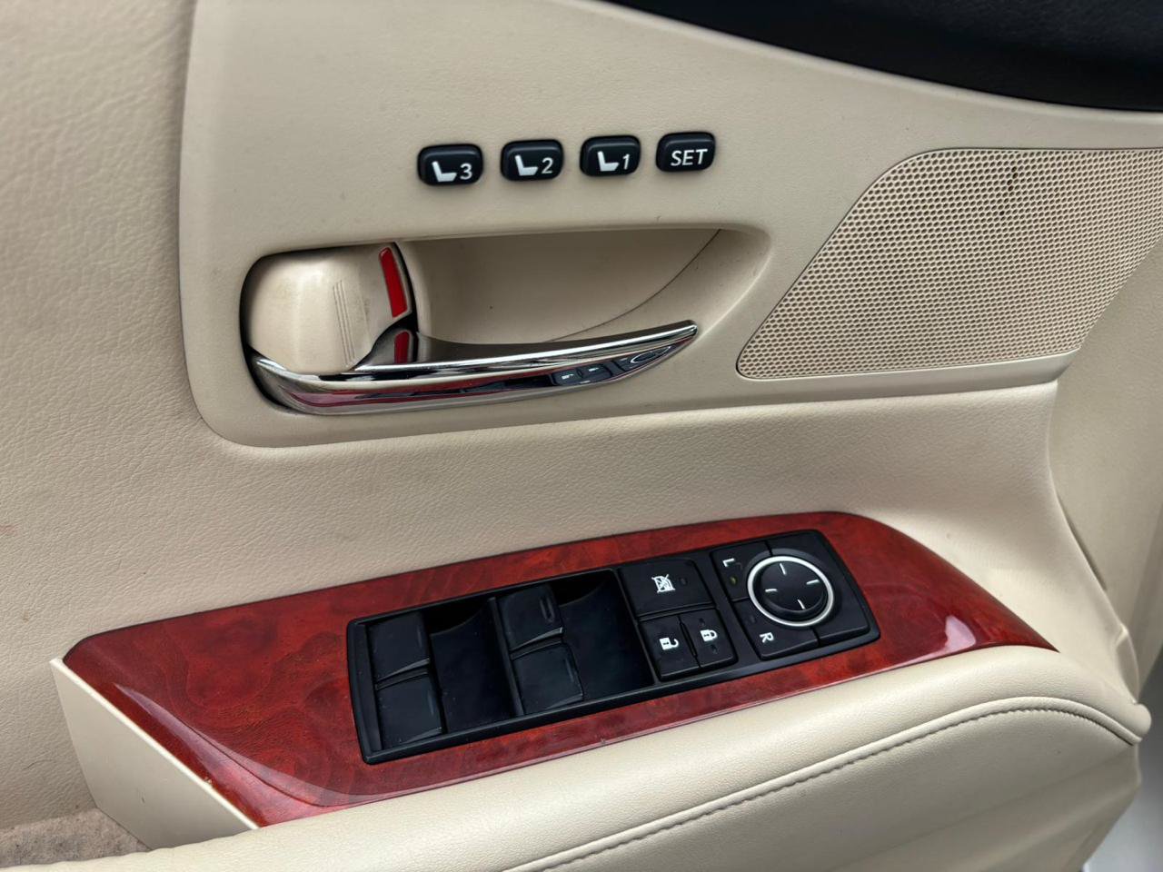 Used 2012 Lexus RX 450h FWD w/ Premium Pkg image 40
