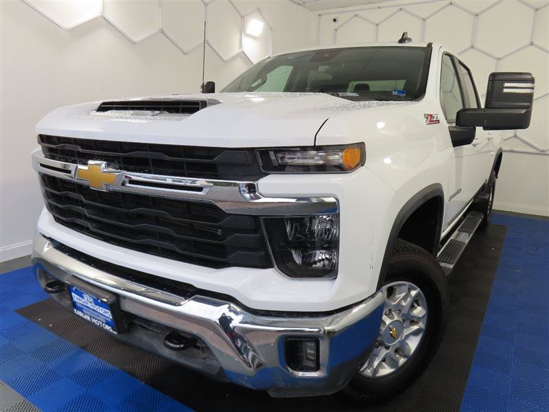 Used 2025 Chevrolet Silverado 2500 LT AWD/4WD image 1