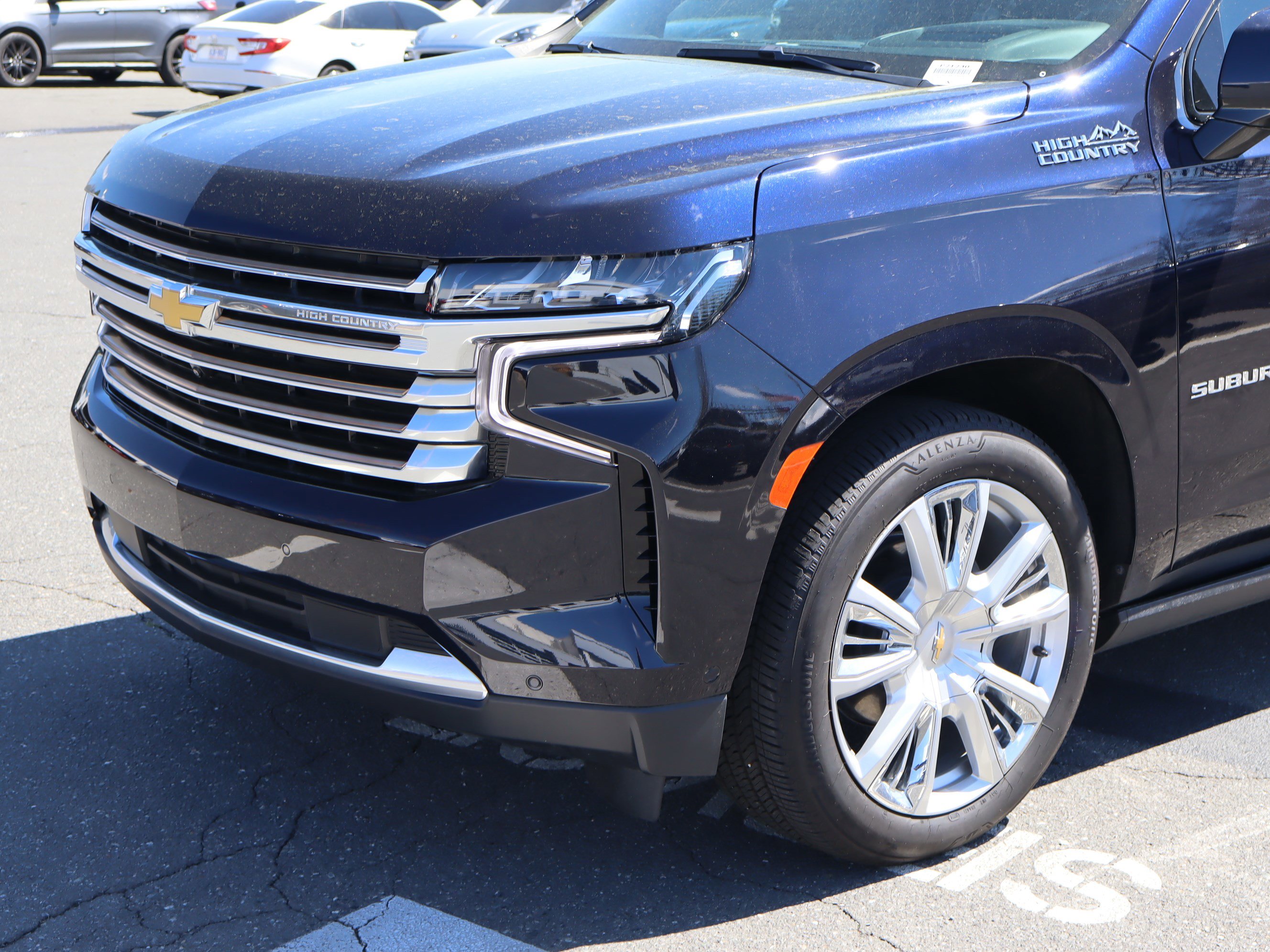 Used 2024 Chevrolet Suburban High Country w/ Advanced Technology Package AWD/4WD image 6