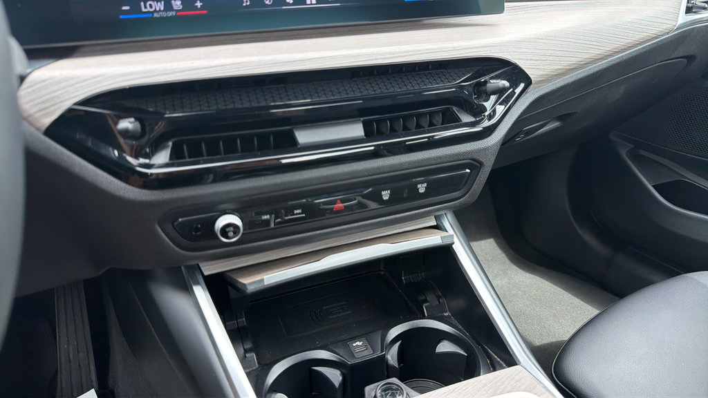 Used 2025 BMW 330i Sedan RWD image 26