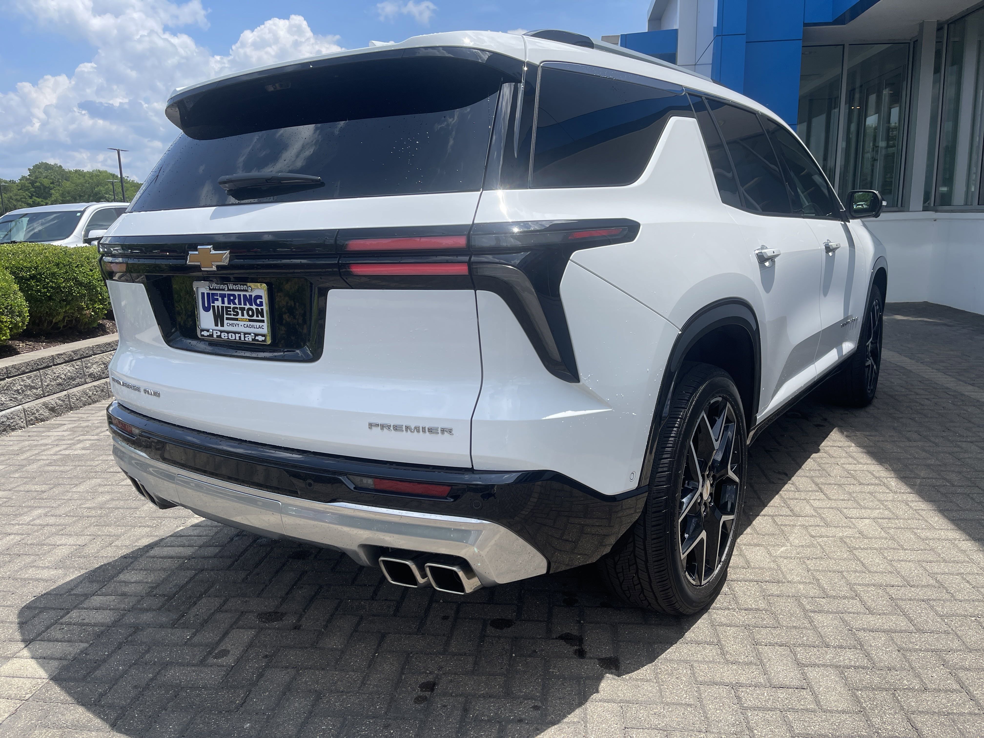 Used 2024 Chevrolet Traverse RS image 5