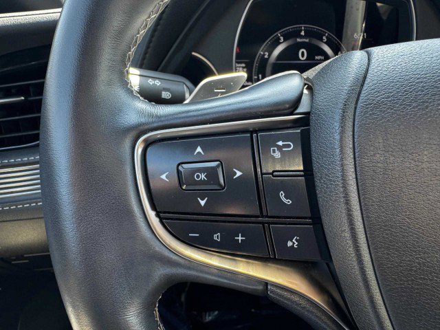 Used 2023 Lexus LS 500 w/ Accessory Package (Z2) image 28