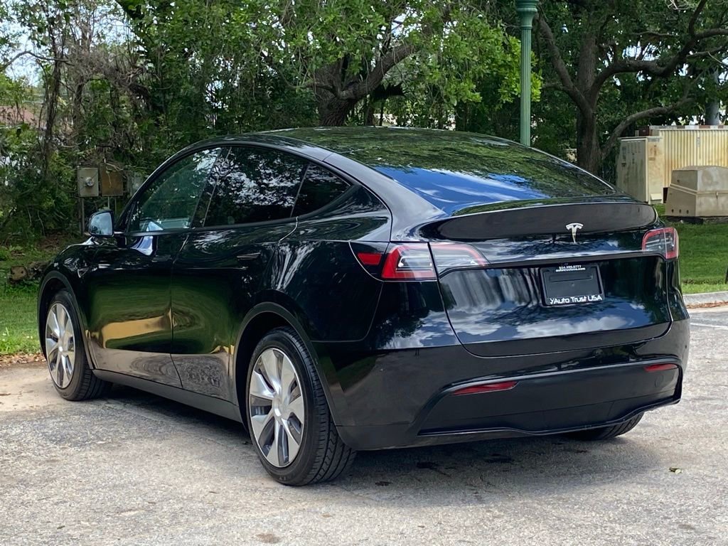 Used 2023 Tesla Model Y Long Range image 8