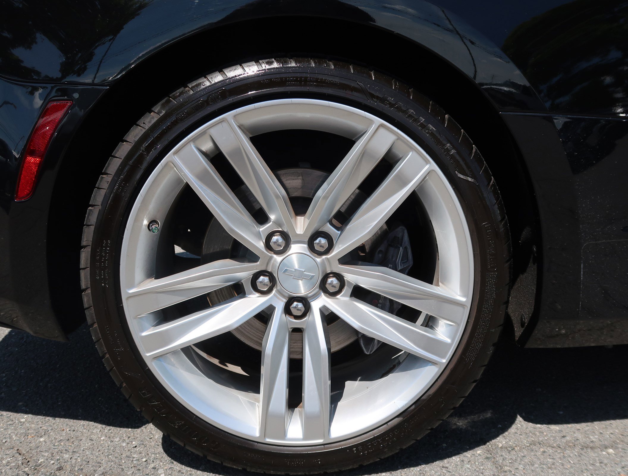 Used 2017 Chevrolet Camaro SS RWD image 13