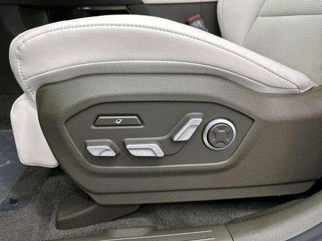 New 2025 Hyundai Santa Fe Calligraphy FWD image 10