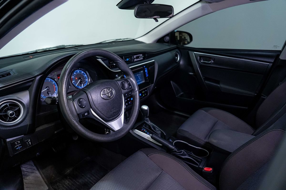 Used 2018 Toyota Corolla LE FWD image 10