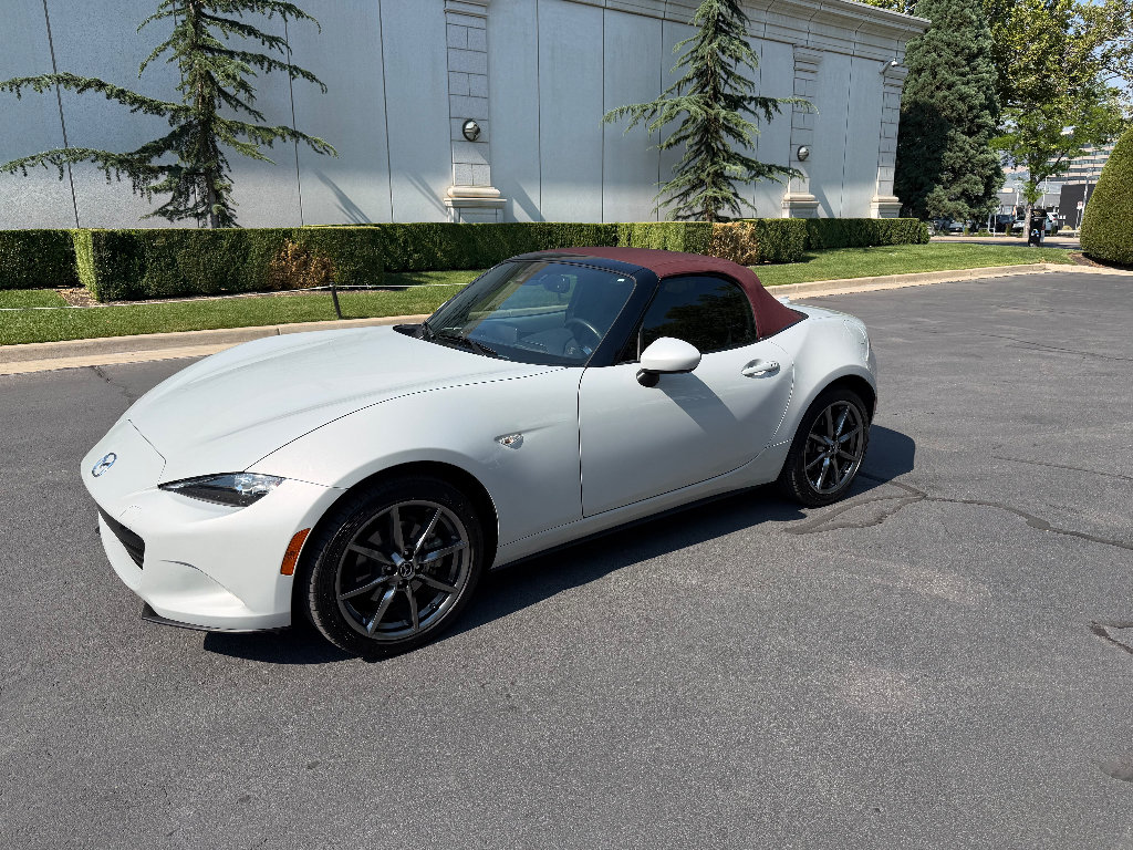 Used 2018 MAZDA MX-5 Miata Grand Touring RWD image 11