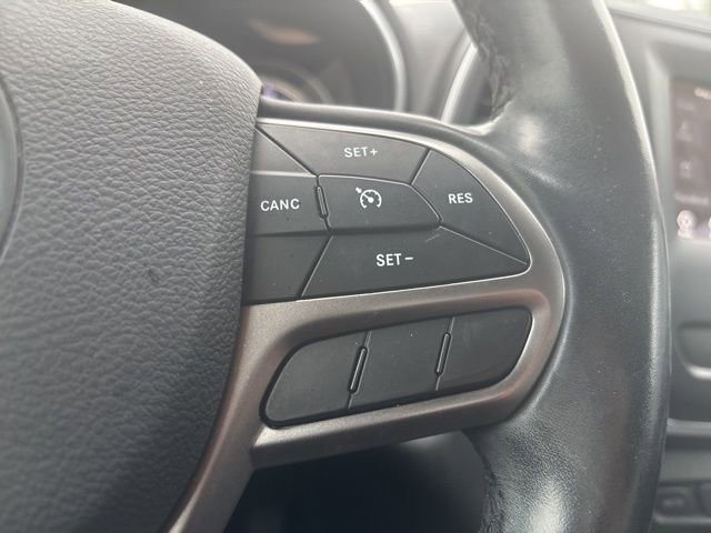 Used 2020 Jeep Cherokee Latitude Plus w/ Cold Weather Group image 16