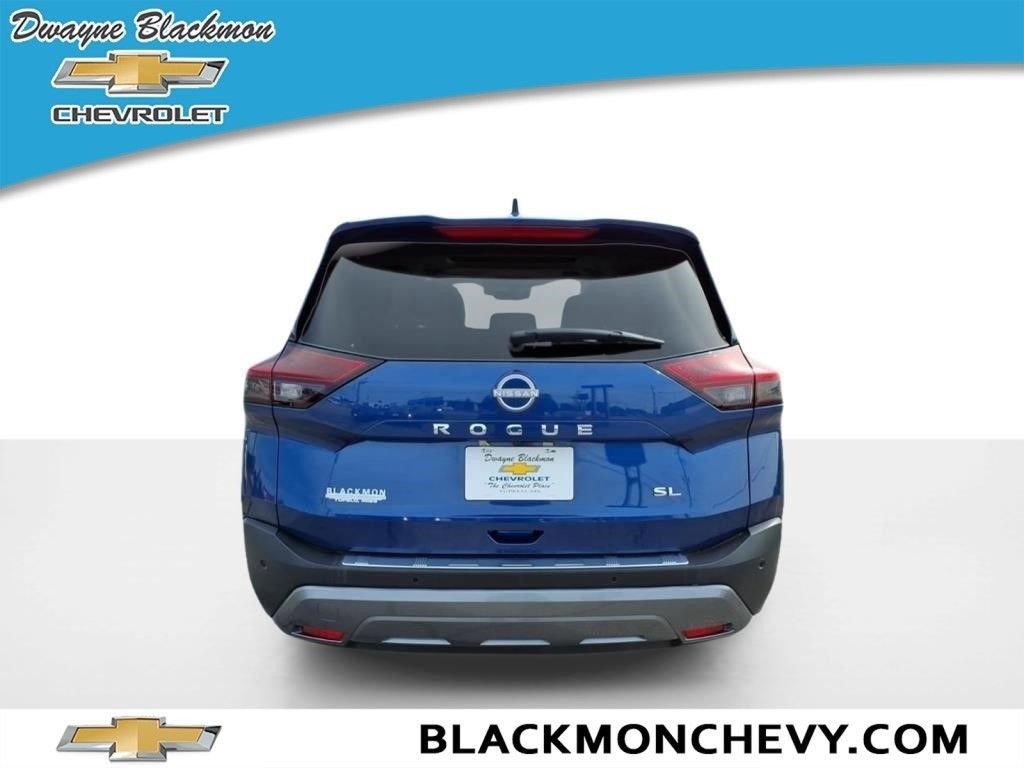 Used 2023 Nissan Rogue SL w/ SL Premium Package FWD image 4