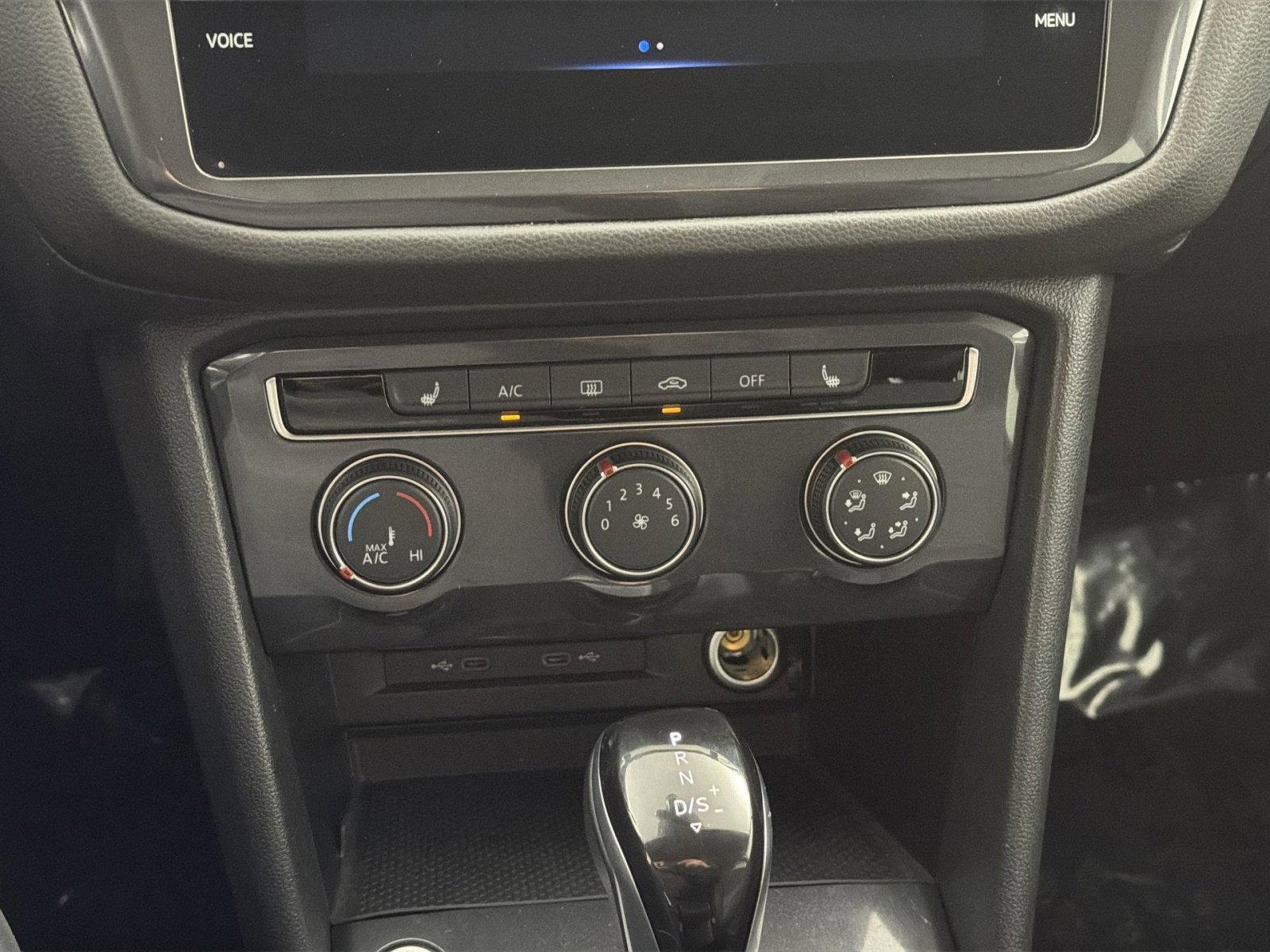 Used 2024 Volkswagen Tiguan S image 21