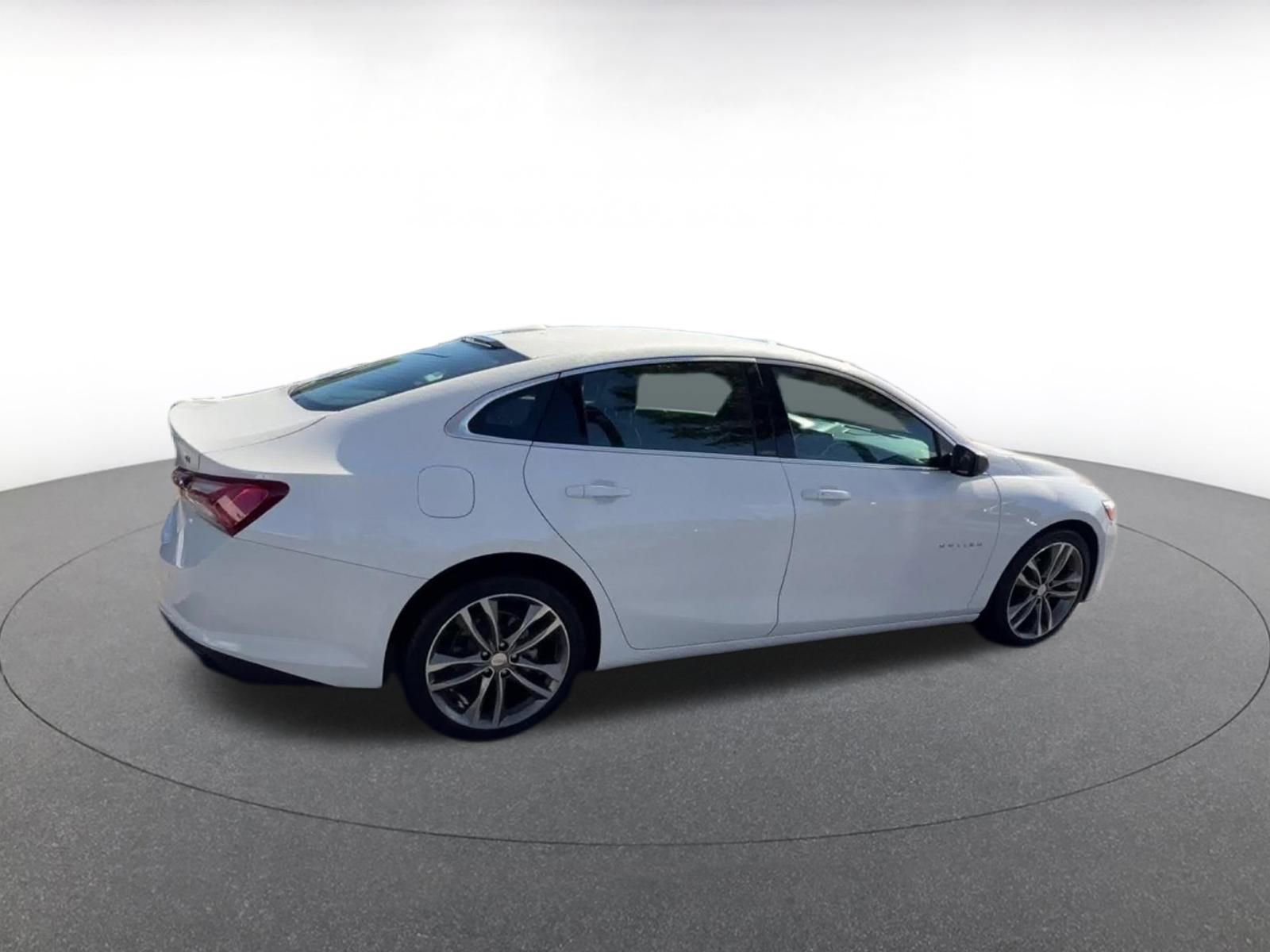 Used 2024 Chevrolet Malibu LT image 14