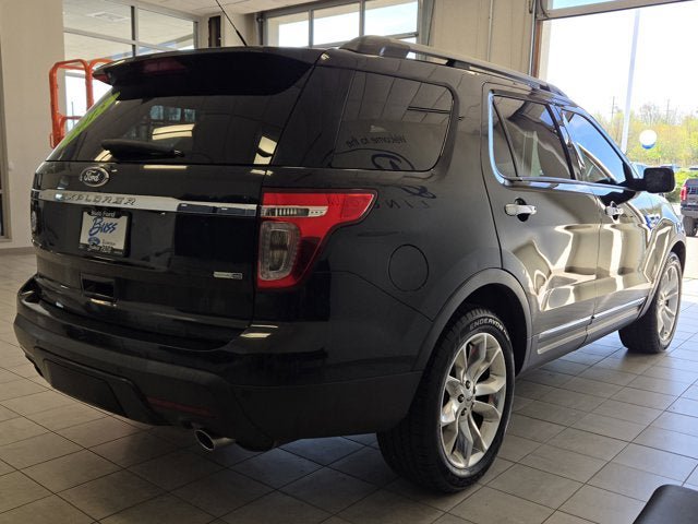 Used 2015 Ford Explorer Limited w/ Equipment Group 302A AWD/4WD image 11