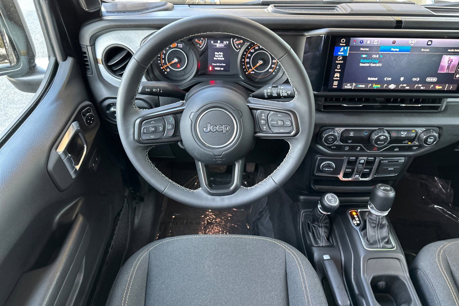 Used 2025 Jeep Wrangler Unlimited Sport AWD/4WD image 14