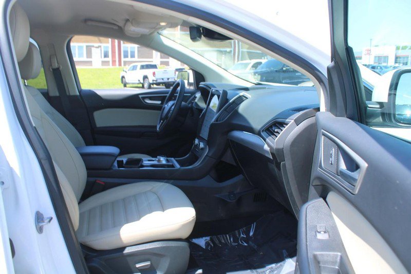 Used 2022 Ford Edge SEL w/ Convenience Package image 12