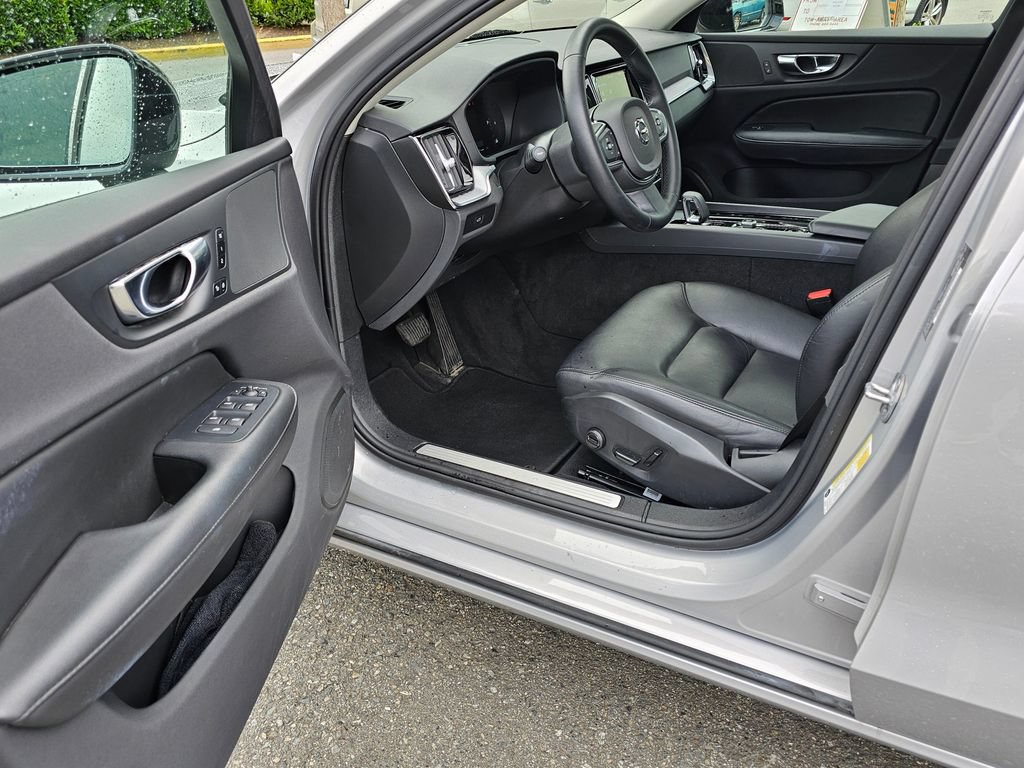 Used 2025 Volvo S60 B5 Core AWD/4WD image 22
