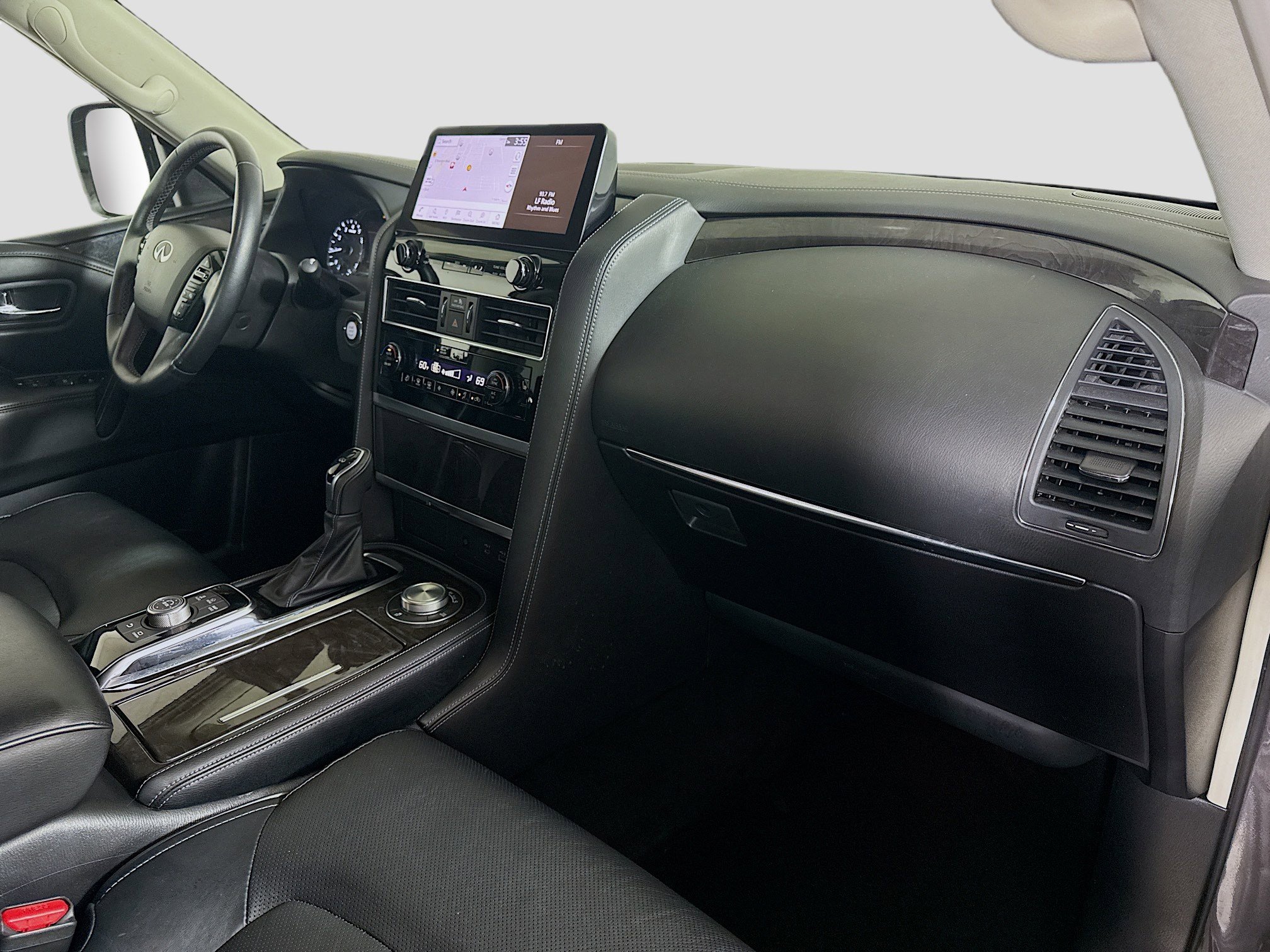 Used 2024 INFINITI QX80 Luxe image 30