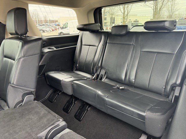 Certified 2024 Ford Expedition XLT image 28