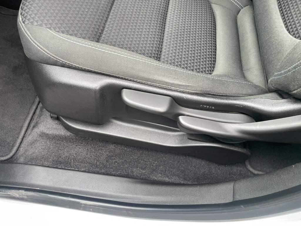 Used 2022 Chevrolet Bolt EUV LT FWD image 25