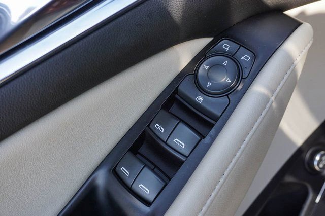 Used 2019 Buick Enclave Essence image 13