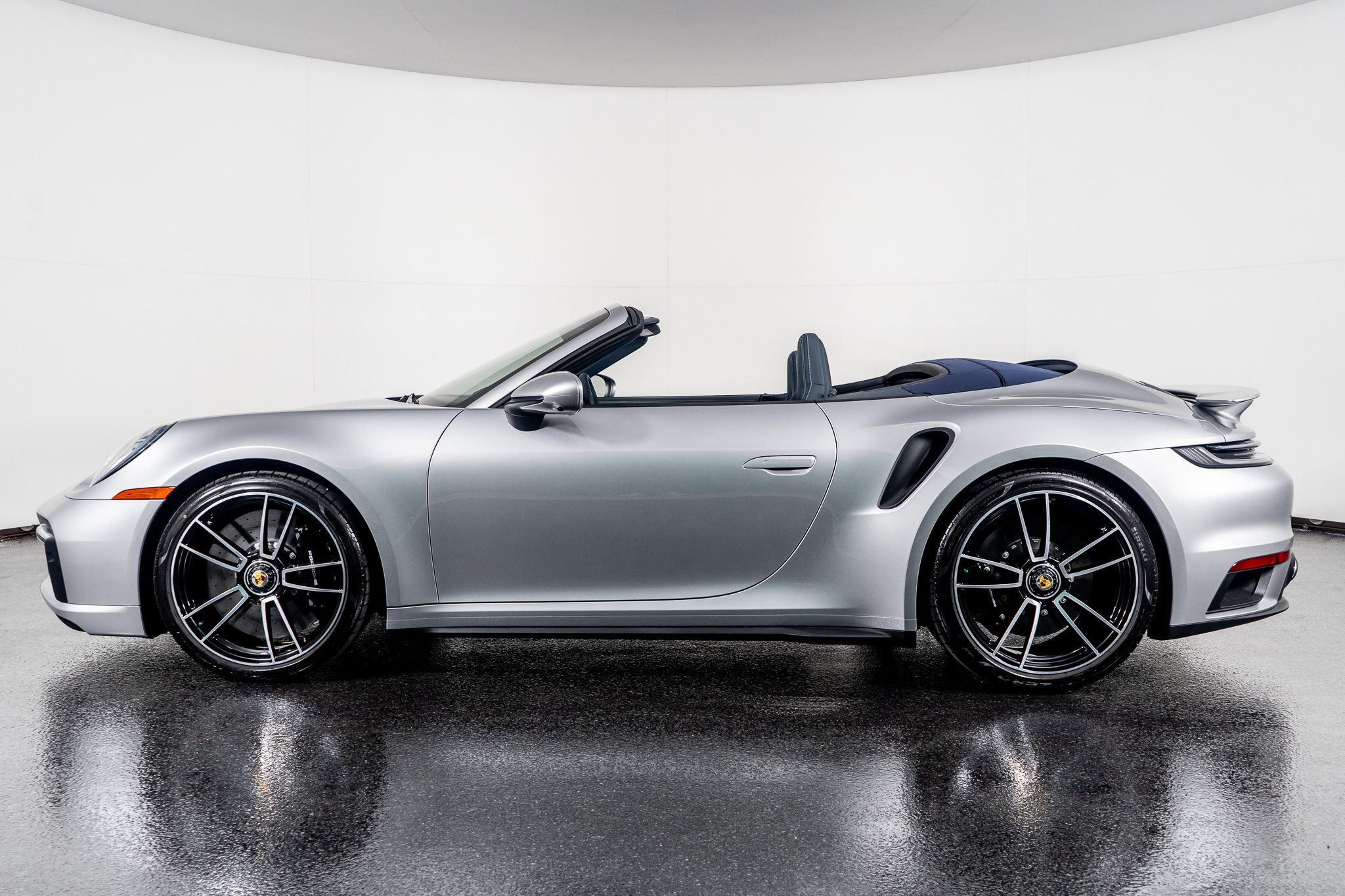 Used 2025 Porsche 911 Turbo S image 18