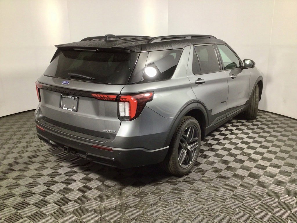 New 2025 Ford Explorer ST-Line image 15