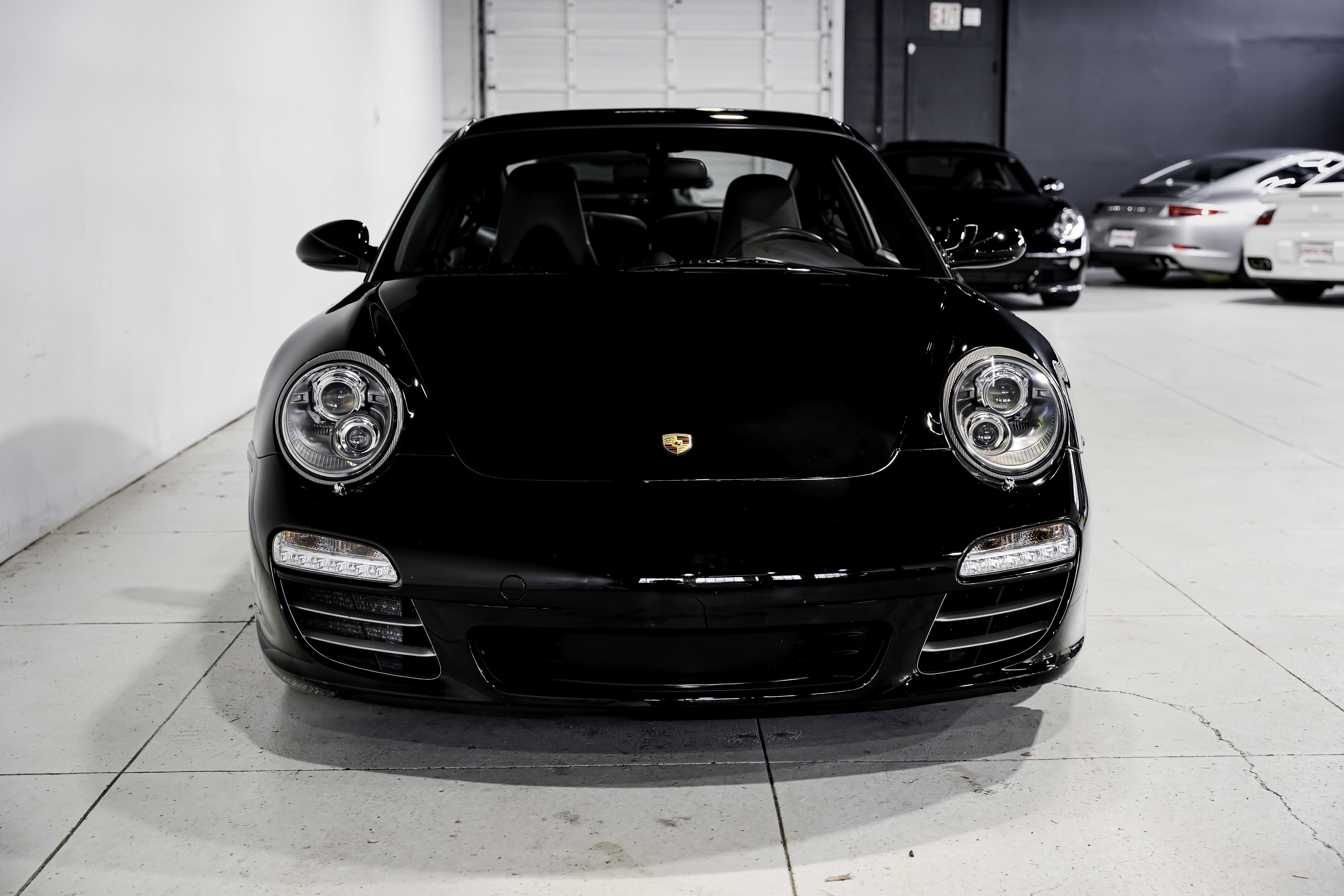 Used 2010 Porsche 911 Carrera 4S image 5