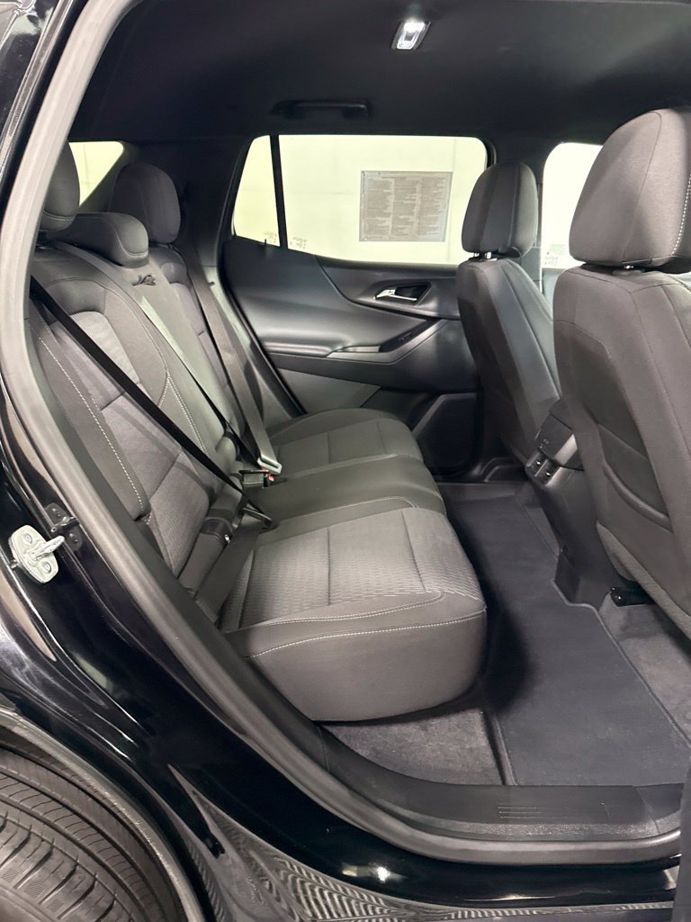 Used 2025 Chevrolet Equinox LT AWD/4WD image 16