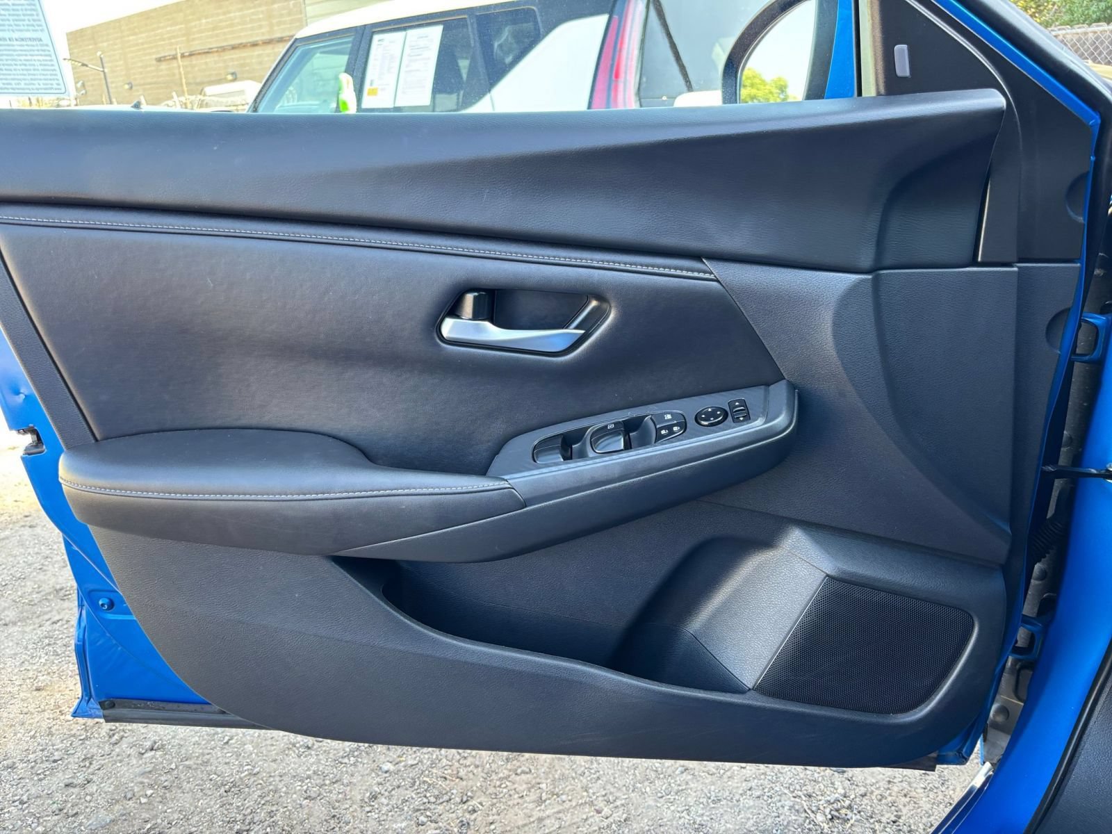 Used 2025 Nissan Sentra SV FWD image 18