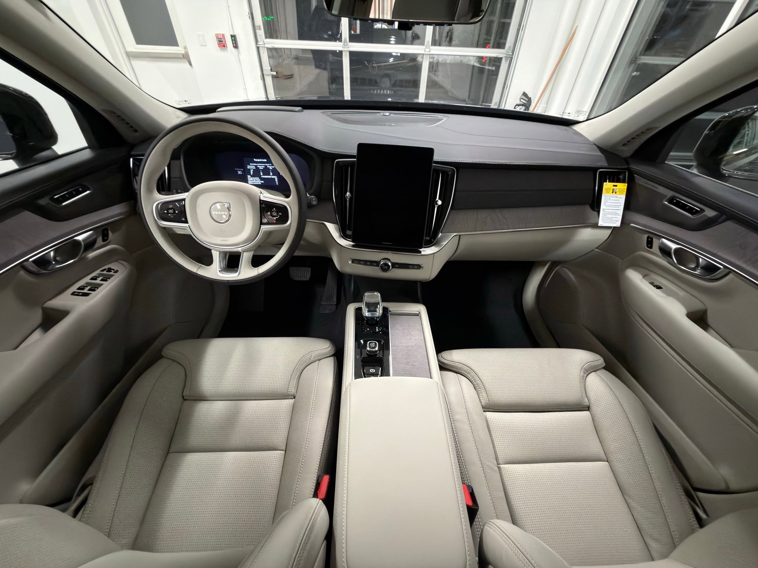 New 2026 Volvo XC90 T8 Ultra w/ Protection Package AWD/4WD image 19
