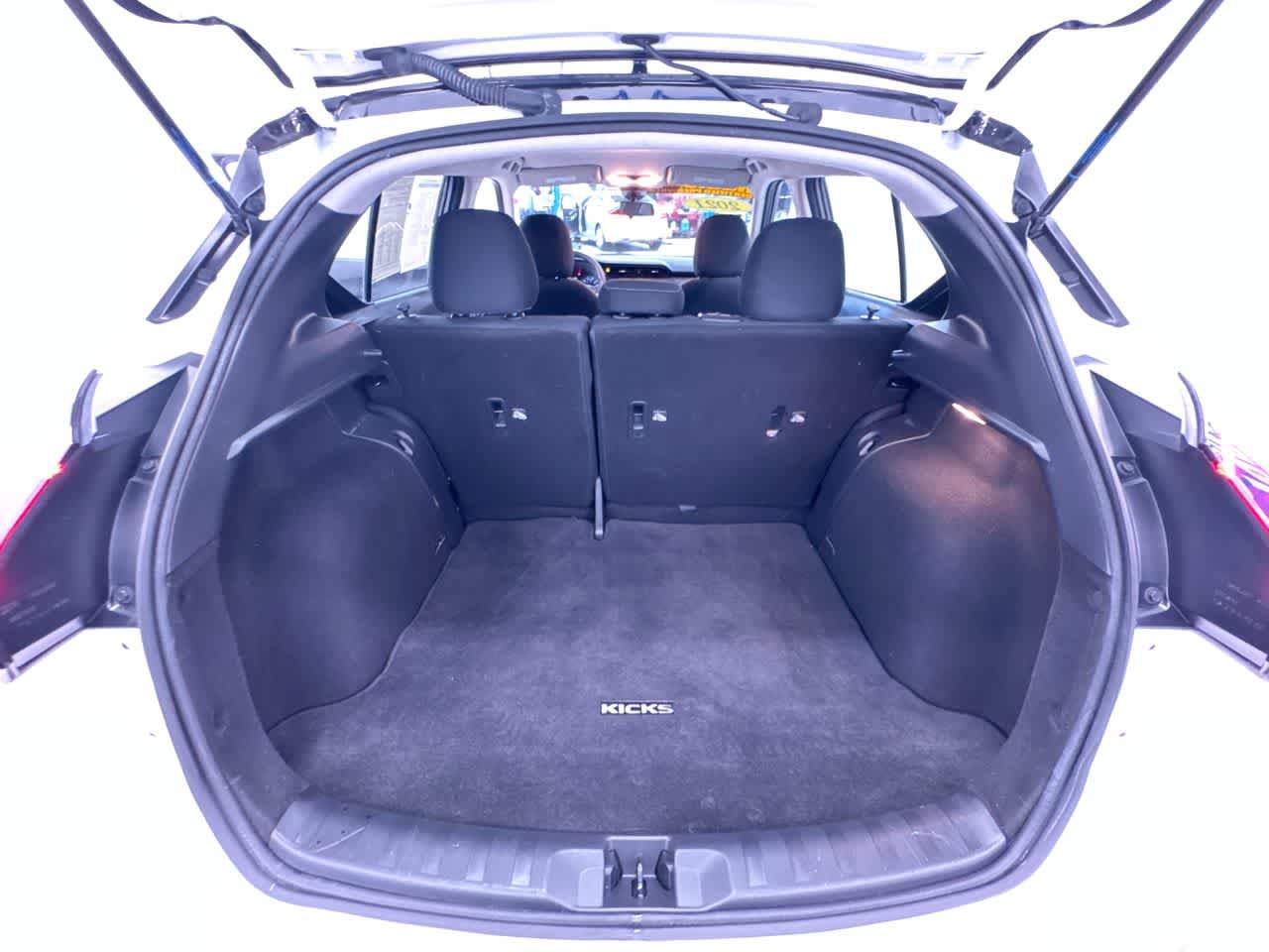 Used 2021 Nissan Kicks SV FWD image 41
