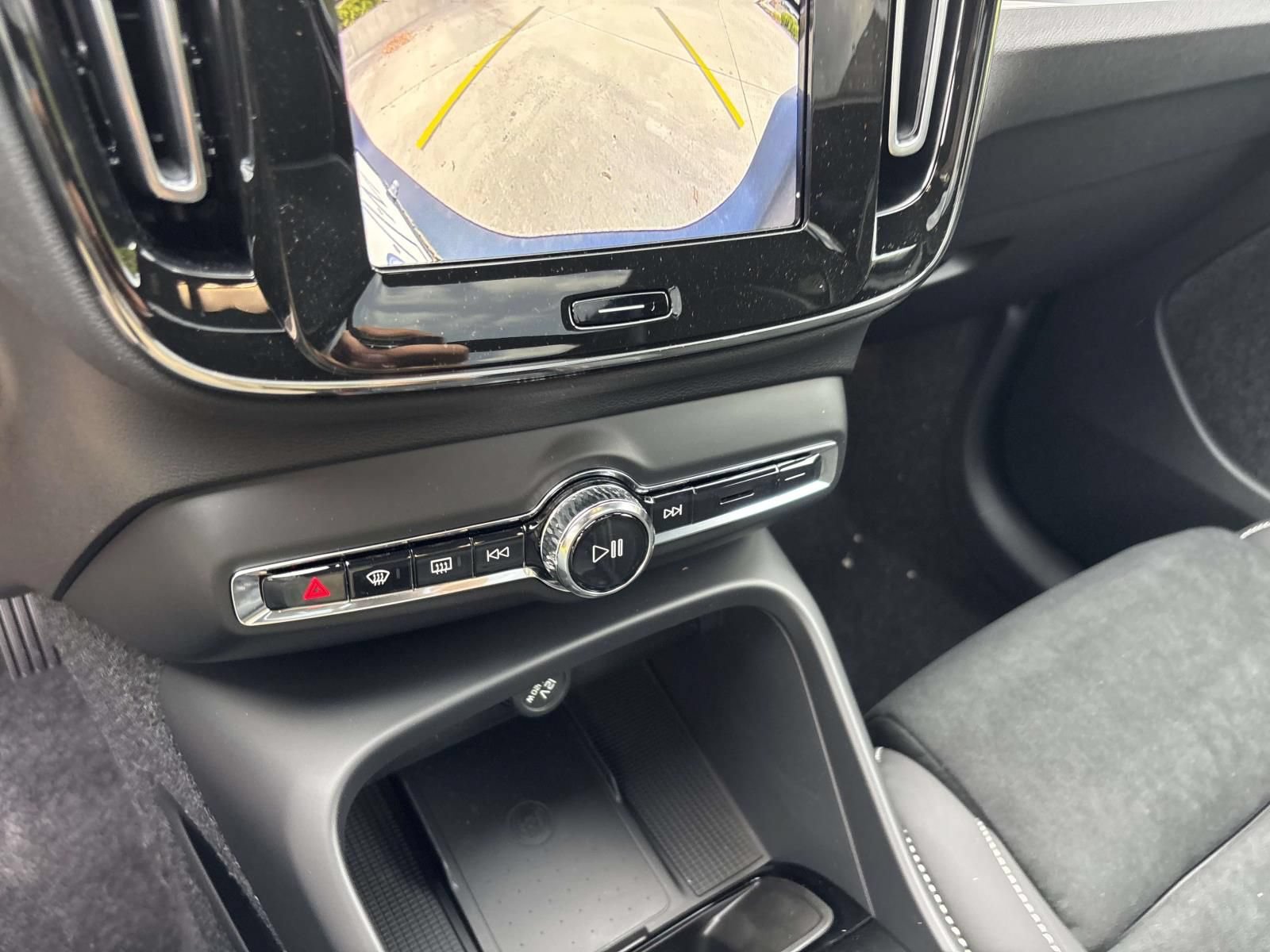 New 2026 Volvo XC40 B5 Ultra w/ Protection Package Premier AWD/4WD image 21