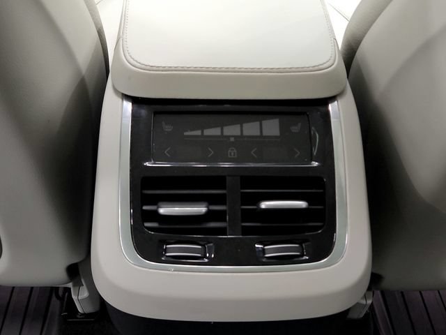 Used 2023 Volvo XC90 B6 Plus w/ Protection Package AWD/4WD image 38