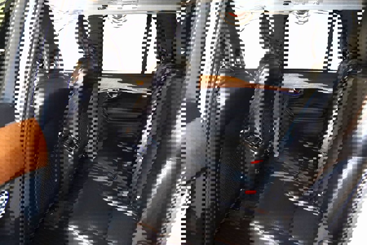 Used 2022 Volvo XC90 T6 Momentum w/ Advanced Package image 48