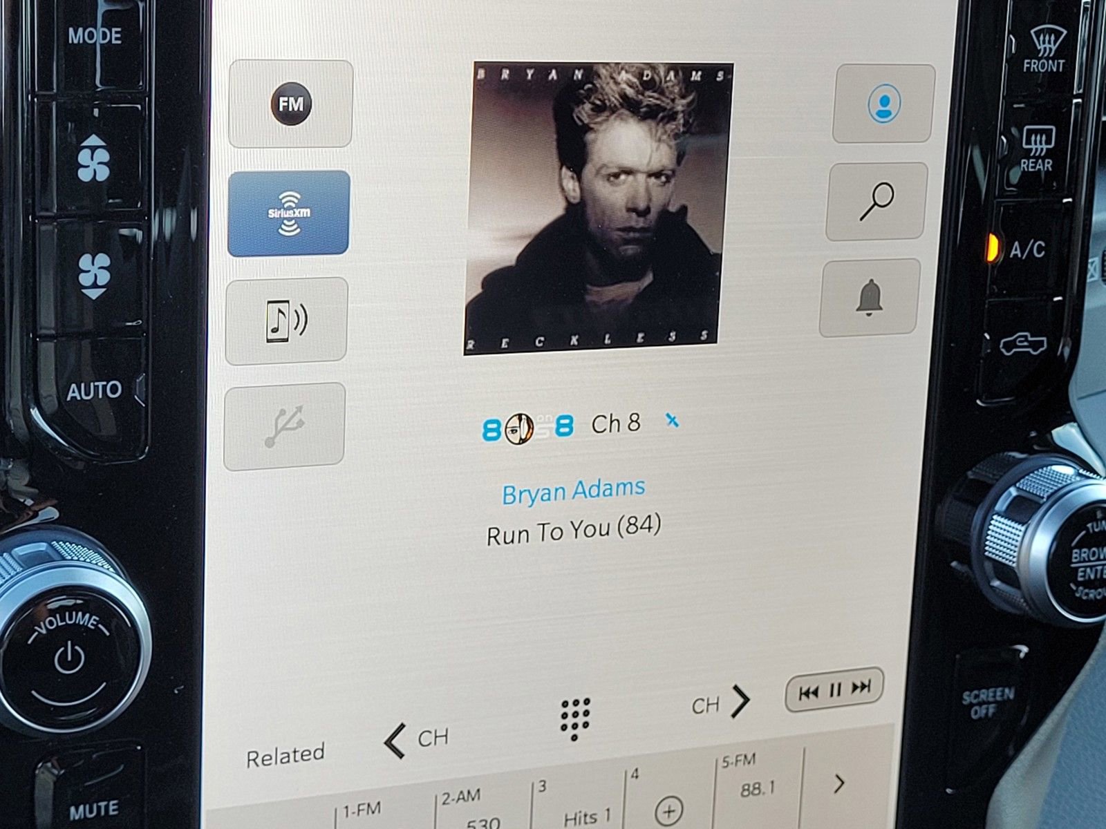 Used 2024 RAM 2500 Laramie AWD/4WD image 24