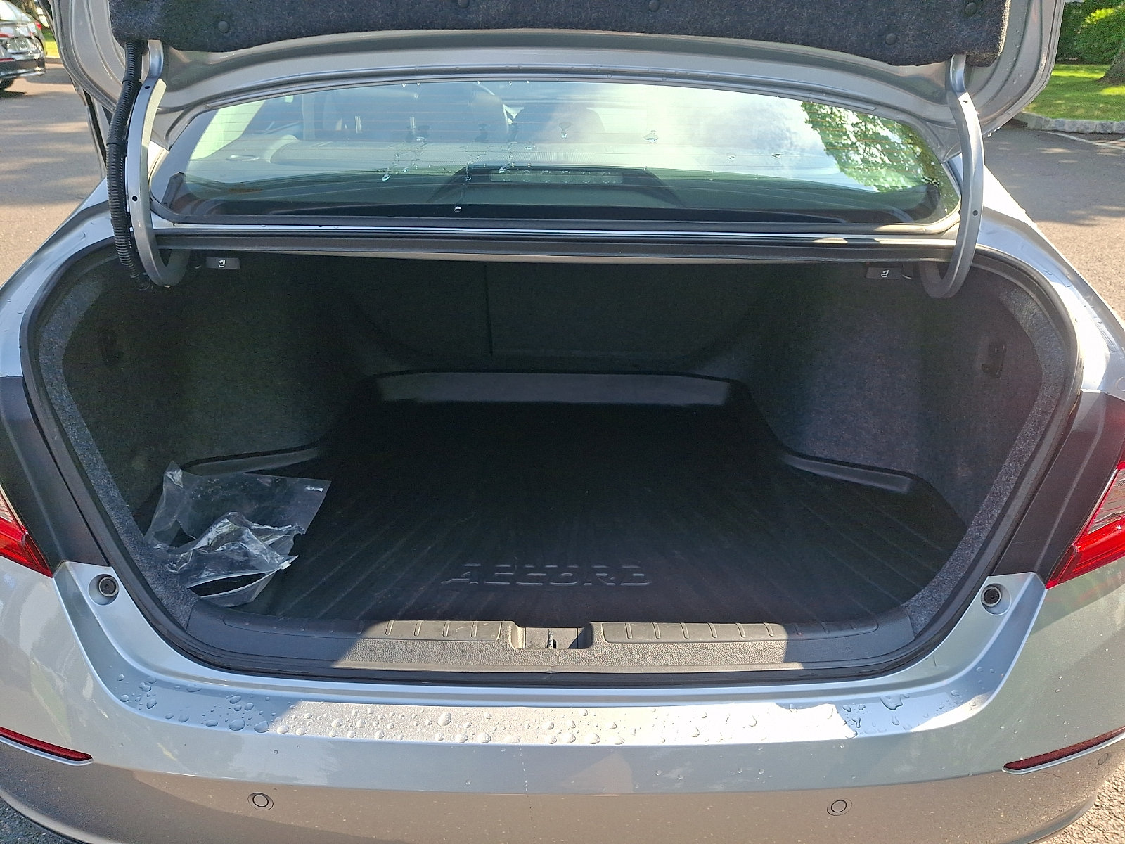 Used 2021 Honda Accord EX-L image 29