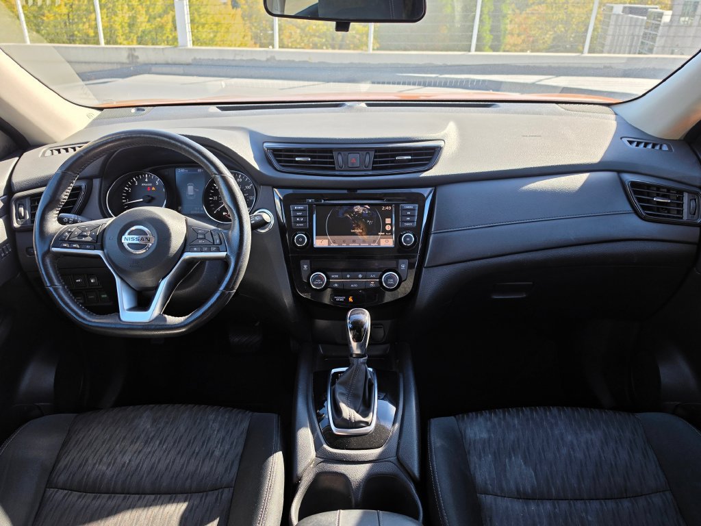 Used 2018 Nissan Rogue SV w/ Premium Package AWD/4WD image 15