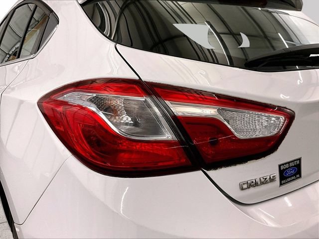 Used 2018 Chevrolet Cruze LT FWD image 28