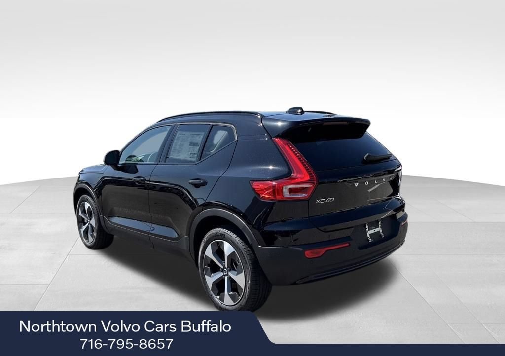 New 2026 Volvo XC40 B5 Core w/ Protection Package Premier AWD/4WD image 3